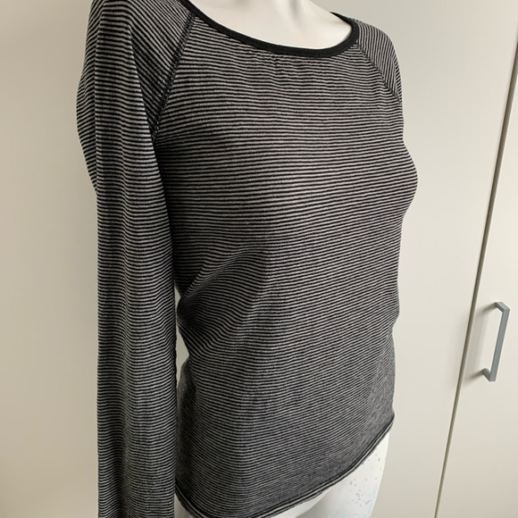 Athleta boat neck black/gray long sleeve striped T-shirt - Picture 3 of 5